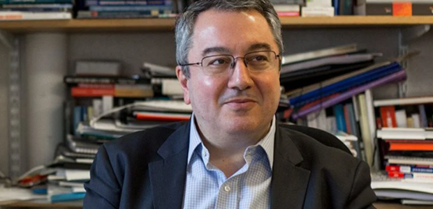 "Η παραλλαγή Omicron φαίνεται να προκαλεί ήπια ασθένεια"
